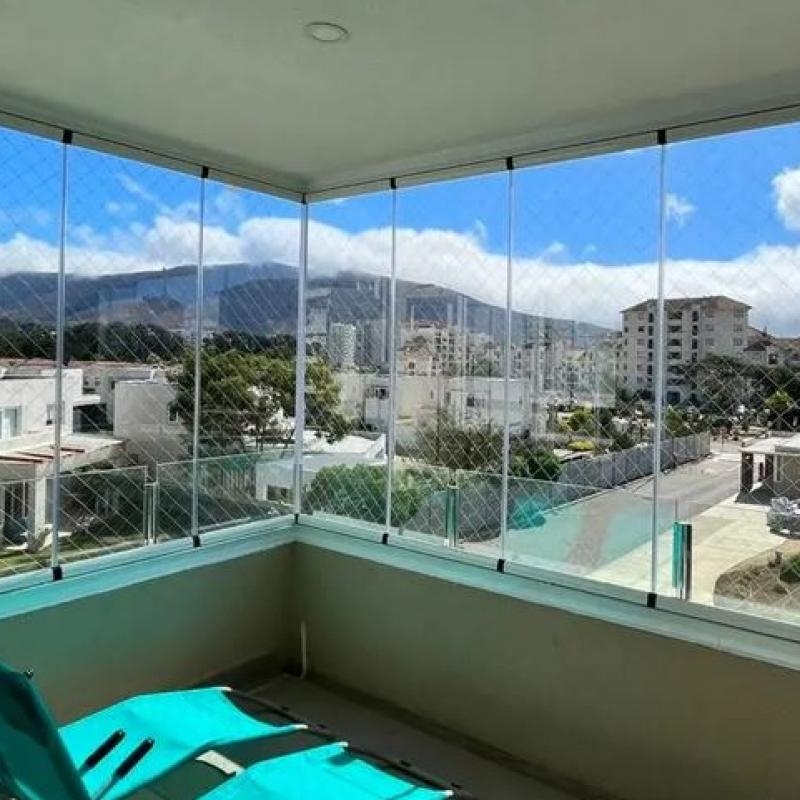 Siteler Albert Genau Cam Balkon